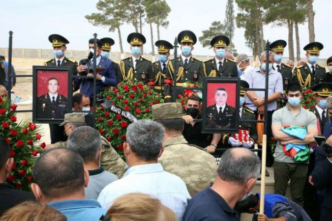 Şəhid zabitlərimizlə vida mərasimi ke&ccedil;irilib - 