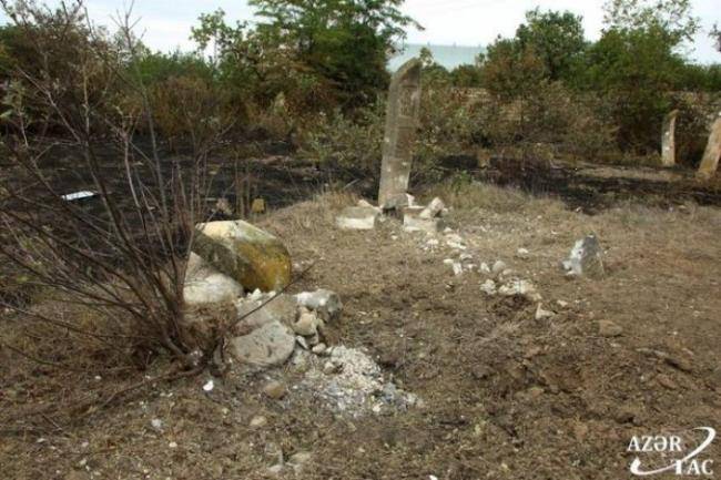 Ermənilər Ağcabədidə kənd qəbiristanlığını artilleriya atəşinə tutub -