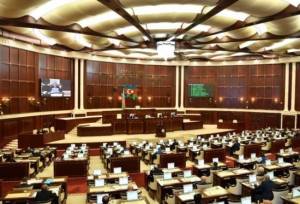 Deputatdan TƏBİB və operativ qərargaha sərt İTTİHAMLAR