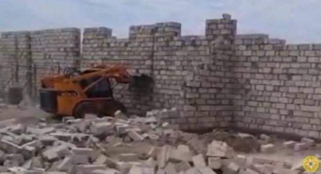 Bakıda qanunsuz tikilən obyekt sökülüb -