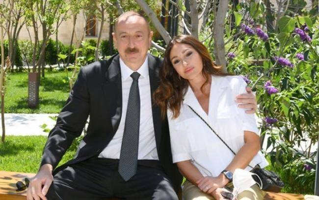 Prezidentlə xanımının “İçərişəhər”dən