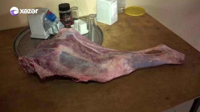 Bu restoranlarda yemək yeməyin - Mətbəxdə iyrənc mənzərə -