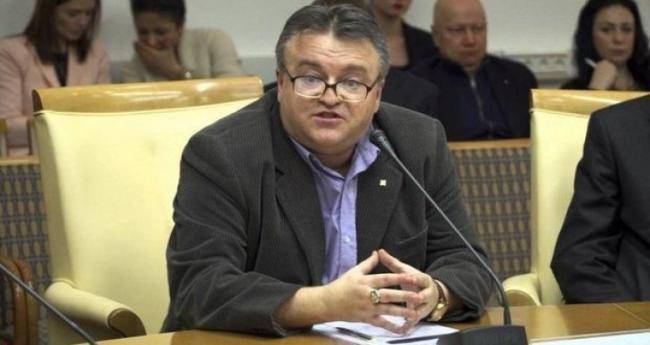 “Virus yarasalarda yaşamır, onu Birləşmiş Ştatlarda icad ediblər” -