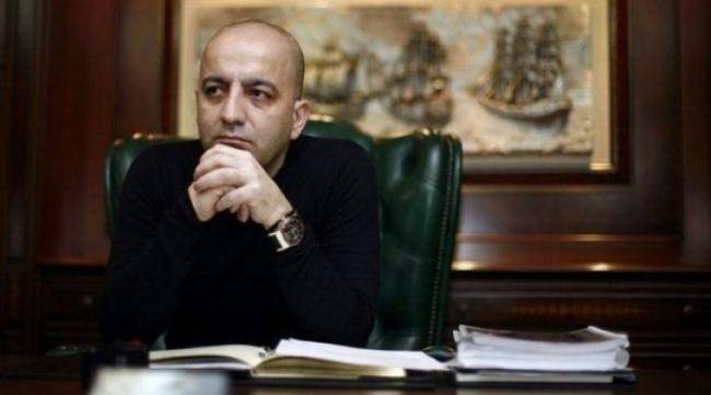 Mübariz Mənsimovun adamları jurnalisti hədələyir -