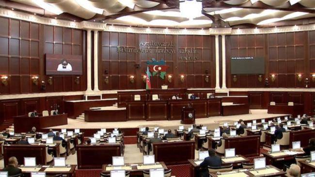 Millət vəkilləri yay tətillərini necə keçirilər? -