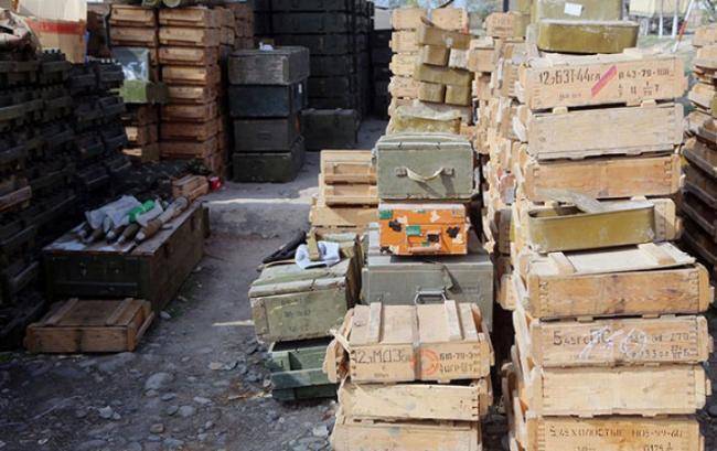 Düşmənin atıb qaçdığı hərbi texnikası və silah-sursatı -