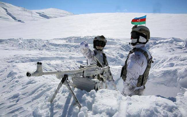 Qarabağda xidmət edən Azərbaycan əsgəri -
