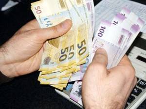 Azərbaycanda əməkhaqqı artıb -