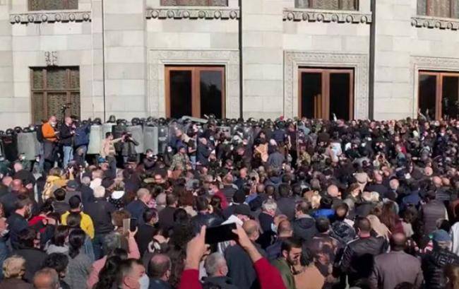 Yerevanda müxalifət yeni mitinq təyin etdi