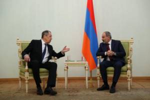 Lavrov Paşinyanla Qarabağı müzakirə edib