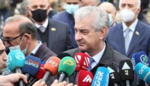 YAP Gəncədə valideynlərini itirən uşaqlara təqaüd verəcək