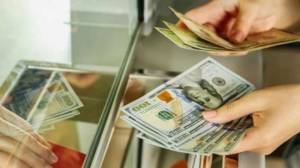 İqtisadçı: “Dollar rekord səviyyədə ucuzlaşacaq” Xəbər şəkili