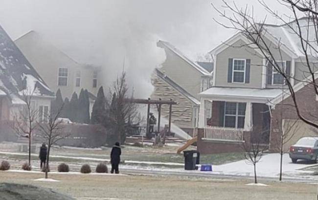 ABŞ-da təyyarə evin üzərinə düşdü, ölənlər var -