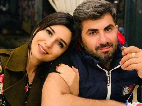 Günay ikinci dəfə ana olduqdan sonra ilk dəfə görüntüləndi -