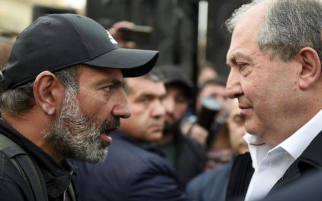 Ermənistan prezidenti Paşinyanı istefaya çağırdı