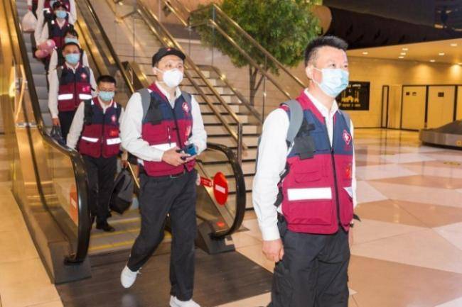 Çindən bir qrup həkim Azərbaycana gəldi -