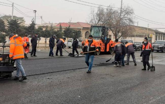 Suraxanıda növbəti küçə əsaslı şəkildə təmir edilir -
