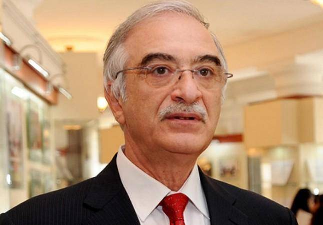 “Bütün siyasi qüvvələr Makronun hərəkətlərini pisləyir”