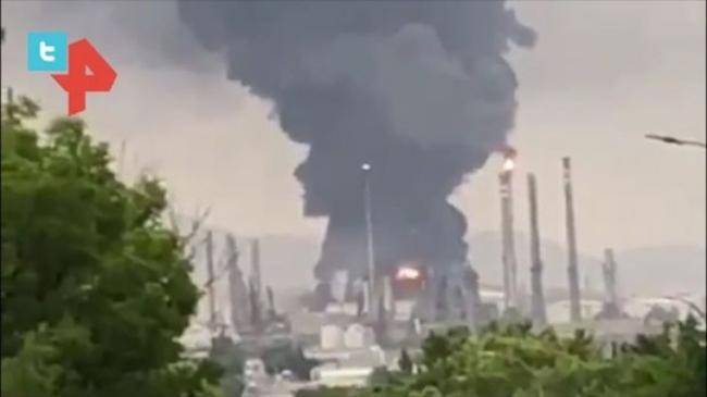 İspaniyada neft emalı zavoduna ildırım düşdü -