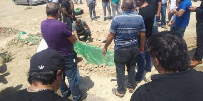 Bakıda dəfn mərasiminin iştirakçıları saxlanıldı