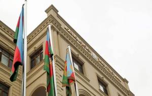 F&uuml;zuli atəşə tutulur Xəbər şəkili