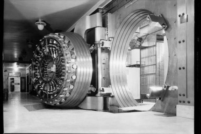 Tunel qazaraq banka girən soyğunçular: