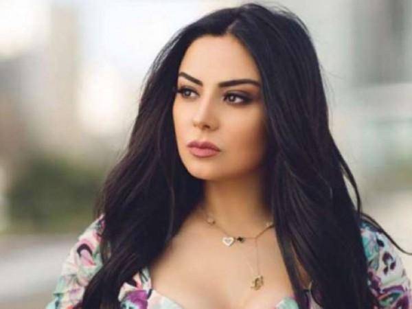 Aparıcı Vüsalə bu geyimi ilə HEYRAN ETDİ -