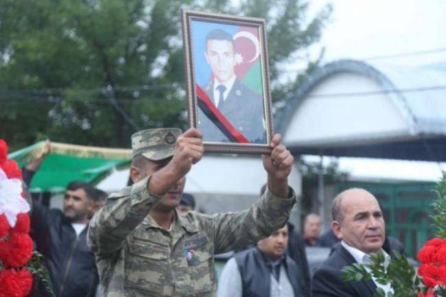 Şəhid hərbçi dəfn edildi -