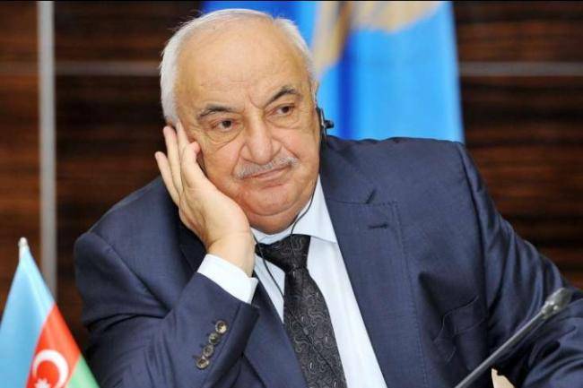 "Bunu böyütmək nəyə lazımdır?" -