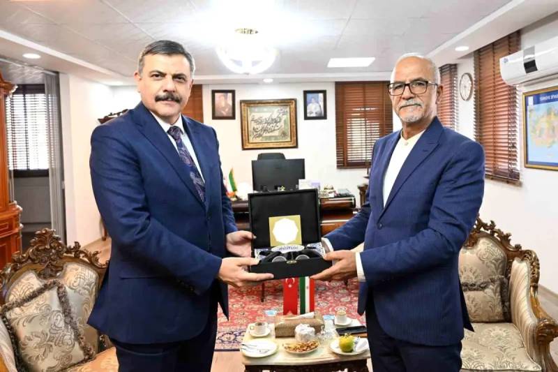 Ərzurum Valisi Mustafa Çiftçi İranda Yeni Təyin Olunan Baş Konsula Səfər Etdi