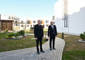 Prezident İlham Əliyev Zəngilan şəhərində 104 mənzilli yaşayış kompleksində görülmüş işlərlə tanış olub (FOTO)
