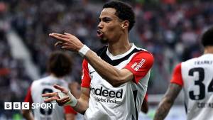 Ayntraxt Frankfurt PSJ-də Kənarlaşdırılmış Ekitikeni 69 Milyon Funt-Sterlinqlik "Liverpul" Transferinə Necə Çevirdi? Xəbər şəkili