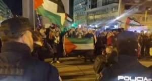 Madriddəki oyundan əvvəl etiraz keçirildi Xəbər şəkili