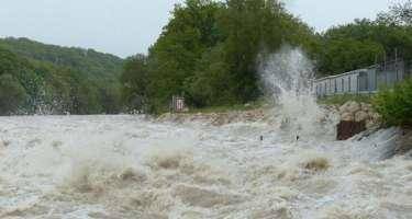 Bu çaydan sel keçir