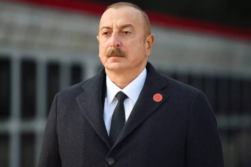 Rusiya Mətbuatı Şok İddia Yaydı: Putin Əliyevə Zəng Etdi, Dövlət Çevrilişi Cəhdi Son Anda Qarşısı Alındı