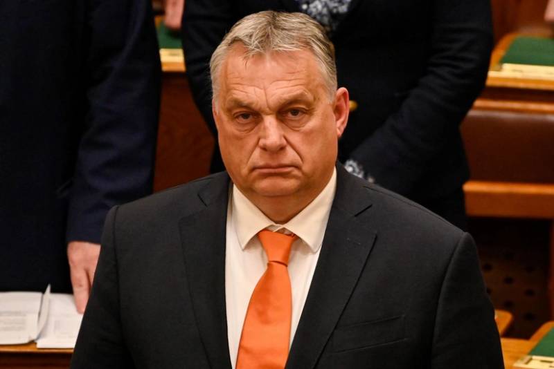 Orban: Macarıstan ABŞ-nin Rusiya neftinə qarşı sanksiyalarından zərər görmək istəmir