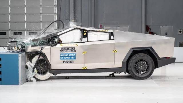 Tesla Cybertruck-un satışları kəskin azalır!