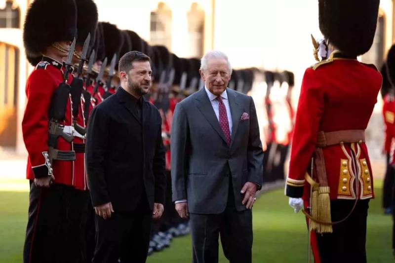 Prezident Zelenskinin Böyük Britaniyaya Səfəri: Kral III Karl Vindzor Qalasında Onu Rəsmi Mərasimlə Qarşıladı Xəbər şəkili