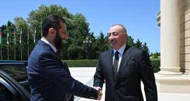 İlham Əliyev Suriyanın Prezidentini belə qarşıladı -VİDEO