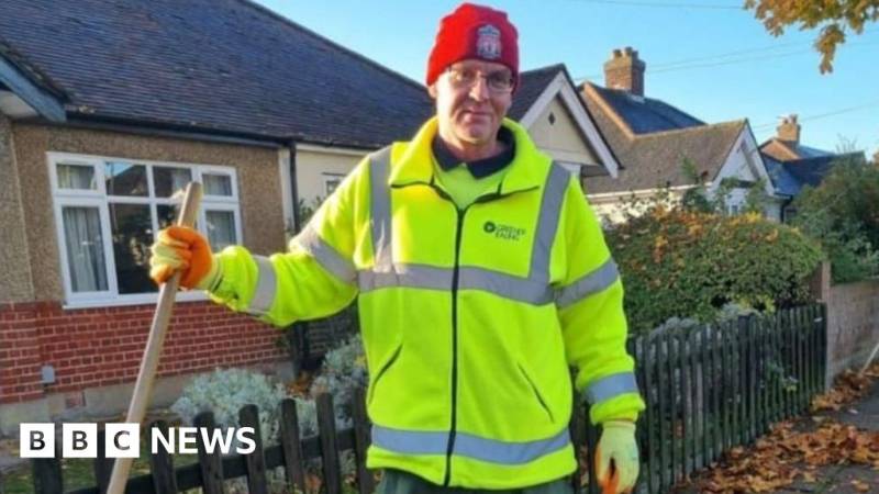 Uxbridge-də Üçqat Bıçaqlanma: İt Gəzdirən Şəxsi Öldürən Əfqan Əsilli Gənc İttiham Olundu