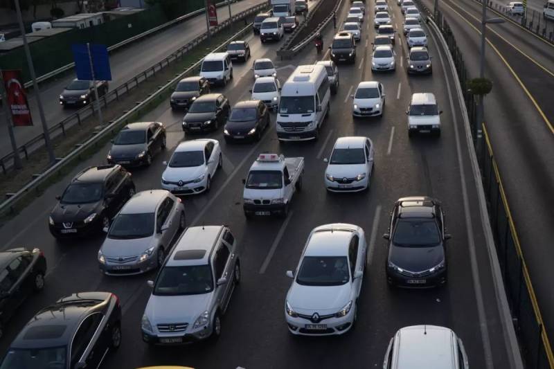 Tesla 13 Min Avtomobili Geri Çağırır: Sürücülük Təhlükəsizliyini Riskə Atan Batareya Nasazlığı Xəbər şəkili