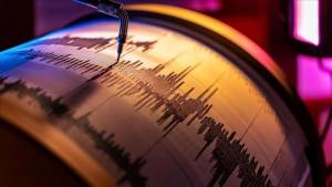 Qara Dənizdəki 3.7 Bal Gücündə Zəlzələ Niyə İstanbulda Hiss Olundu? Professor Pampal Açıqlama Verdi