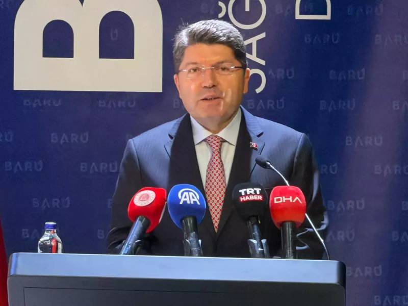 Ədliyyə Naziri Yılmaz Tunç Qəzzadakı Soyqırıma Diqqət Çəkir: "20 Mindən Çox Uşaq Qətlə Yetirildi"