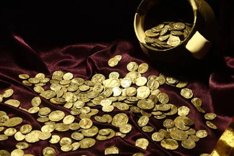Almaniyada Tarixi Tapıntı: Aşağı Saksoniyada İllərlə Gizlədilən 450 Roma Sikkəsi Kəşf Olundu Xəbər şəkili