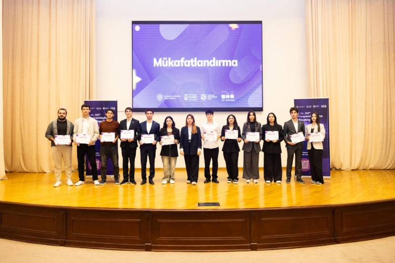 Məktəblilər arasında “R.M.90” proqramlaşdırma müsabiqəsi keçirilib (FOTO)