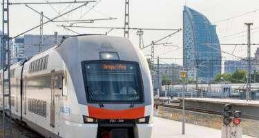 Ötən ay dəmiryolu ilə sərnişindaşımalar artıb