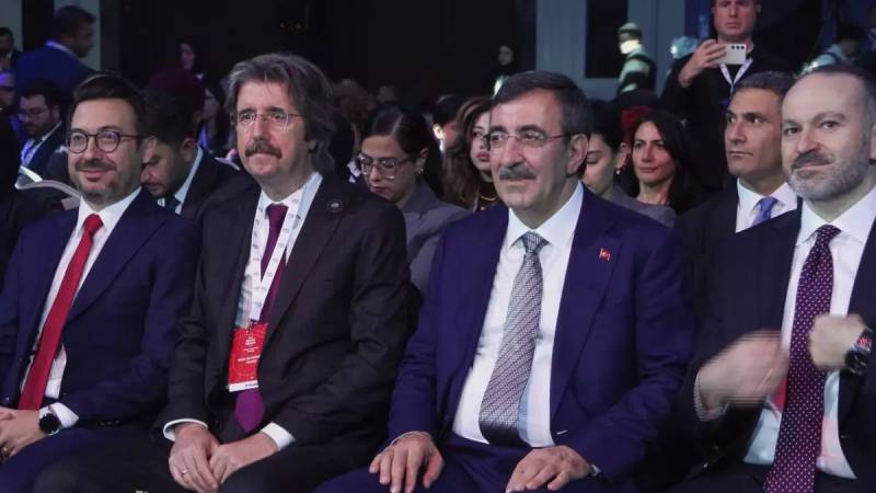 Vitse-prezident Cevdet Yılmaz TRT Qlobal Forumunda: Ədalətli Dünya Qurmaq üçün Türkiyəyə Müttəfiqlər Lazımdır
