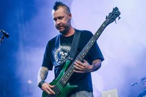 “Limp Bizkit” qrupunun gitaristi Sem Rivers vəfat edib Xəbər şəkili
