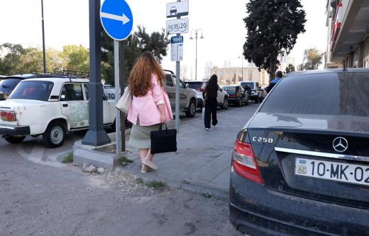 Polis səkilərdə avtomobil parklanmasına dair xəbərdarlıq edib Xəbər şəkili