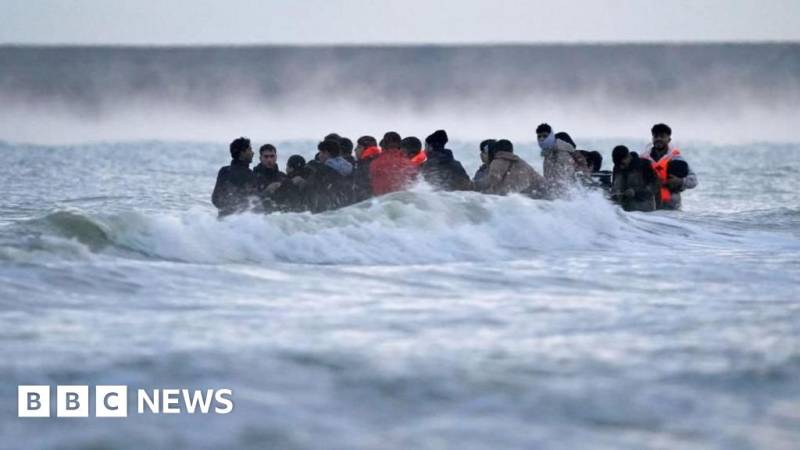 "Birinin Əvəzinə Biri" Proqramı: Fransaya Deportasiya Edilən Miqrant Kiçik Qayıqla Böyük Britaniyaya Geri Dönüb